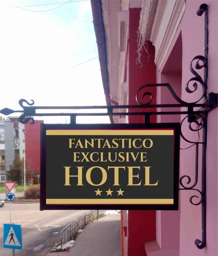 Fantastico Exlcusive Hotel Senta Ngoại thất bức ảnh