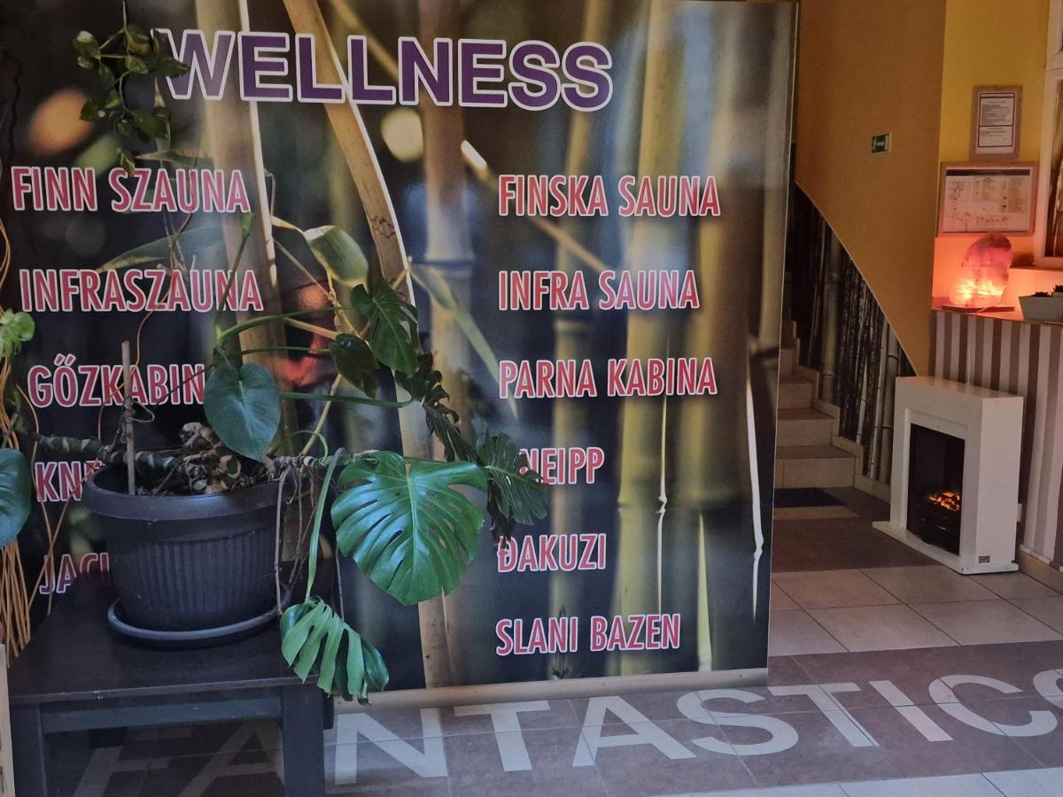 Fantastico Exlcusive Hotel Senta Ngoại thất bức ảnh