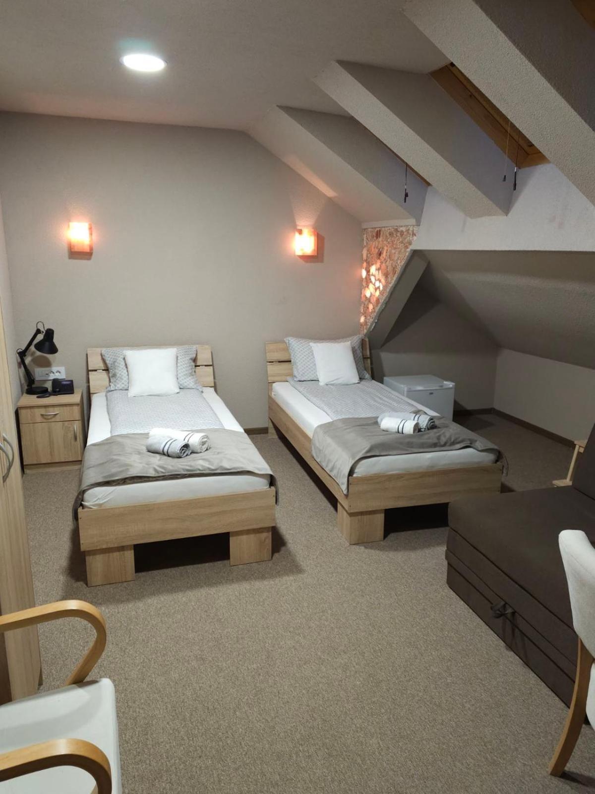 Fantastico Exlcusive Hotel Senta Ngoại thất bức ảnh