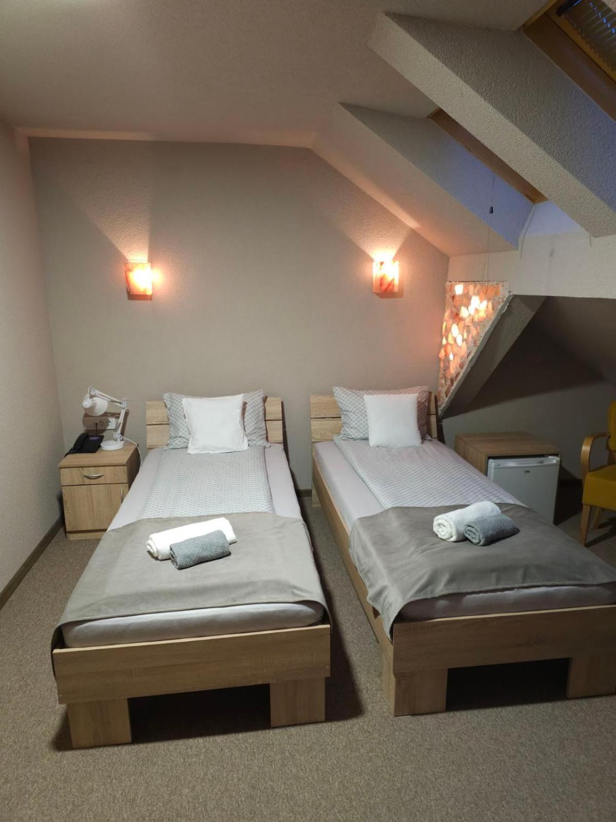 Fantastico Exlcusive Hotel Senta Ngoại thất bức ảnh