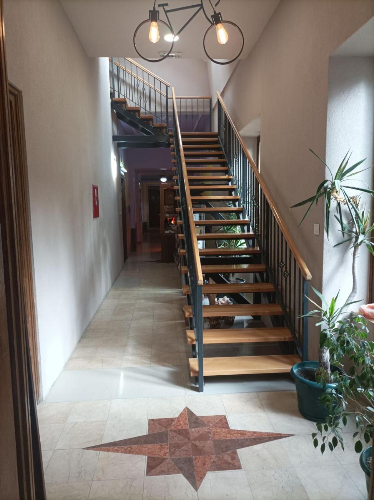 Fantastico Exlcusive Hotel Senta Ngoại thất bức ảnh